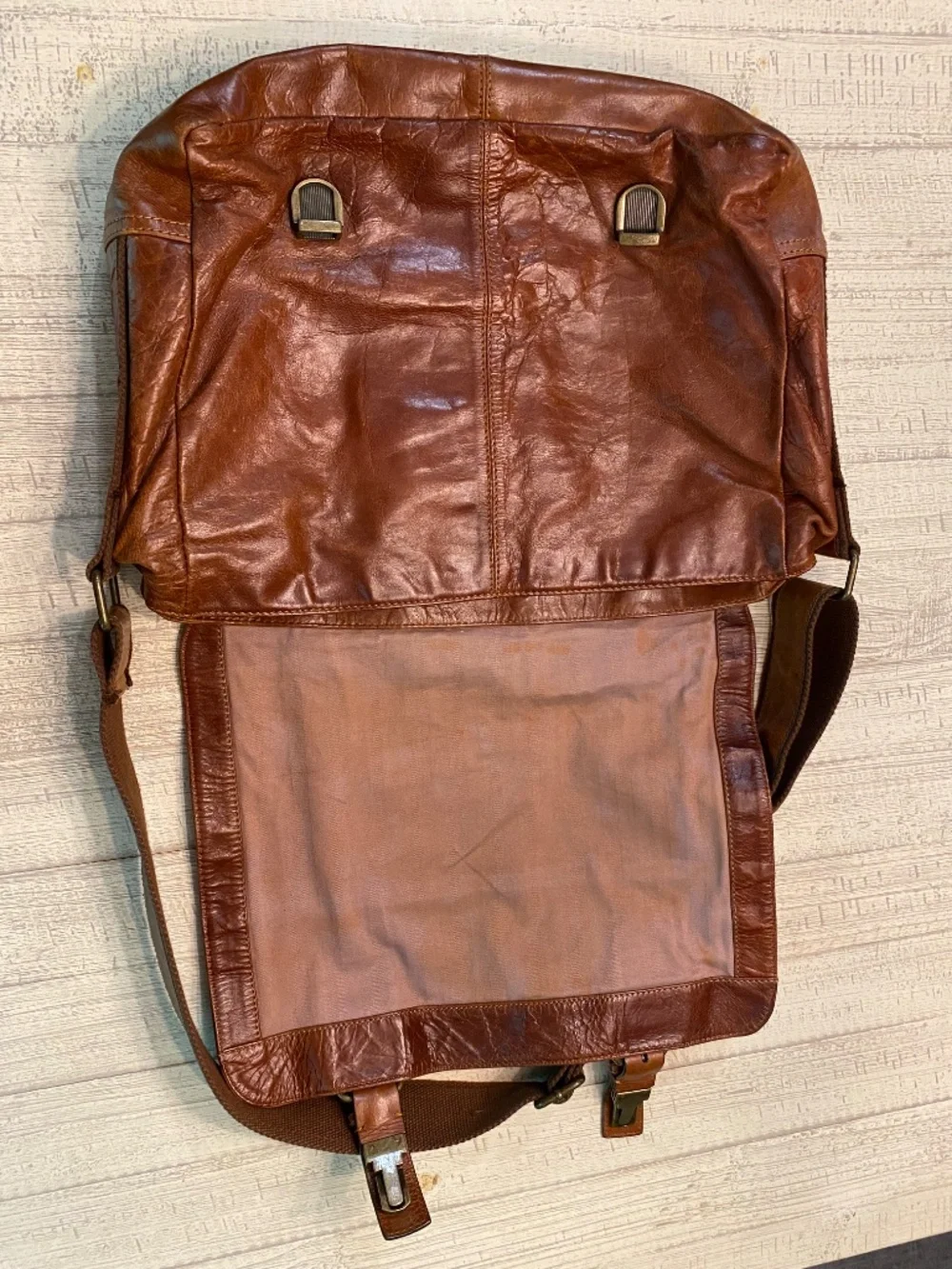 Vintage Brown Leather Fossil Messenger Laptop Bag